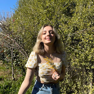 Meet your Posher, Emily